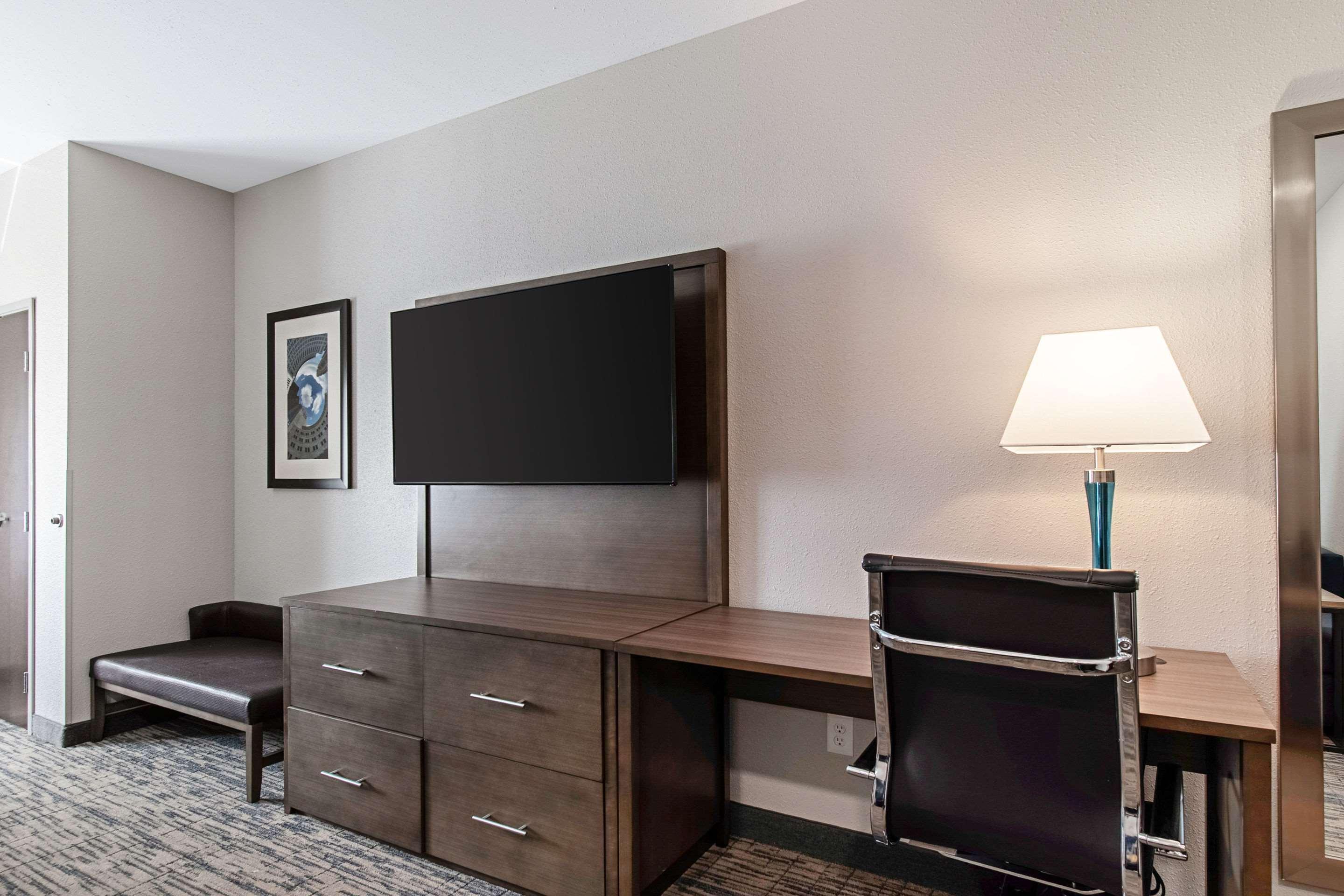 Comfort Suites Grove City - Columbus South Екстер'єр фото