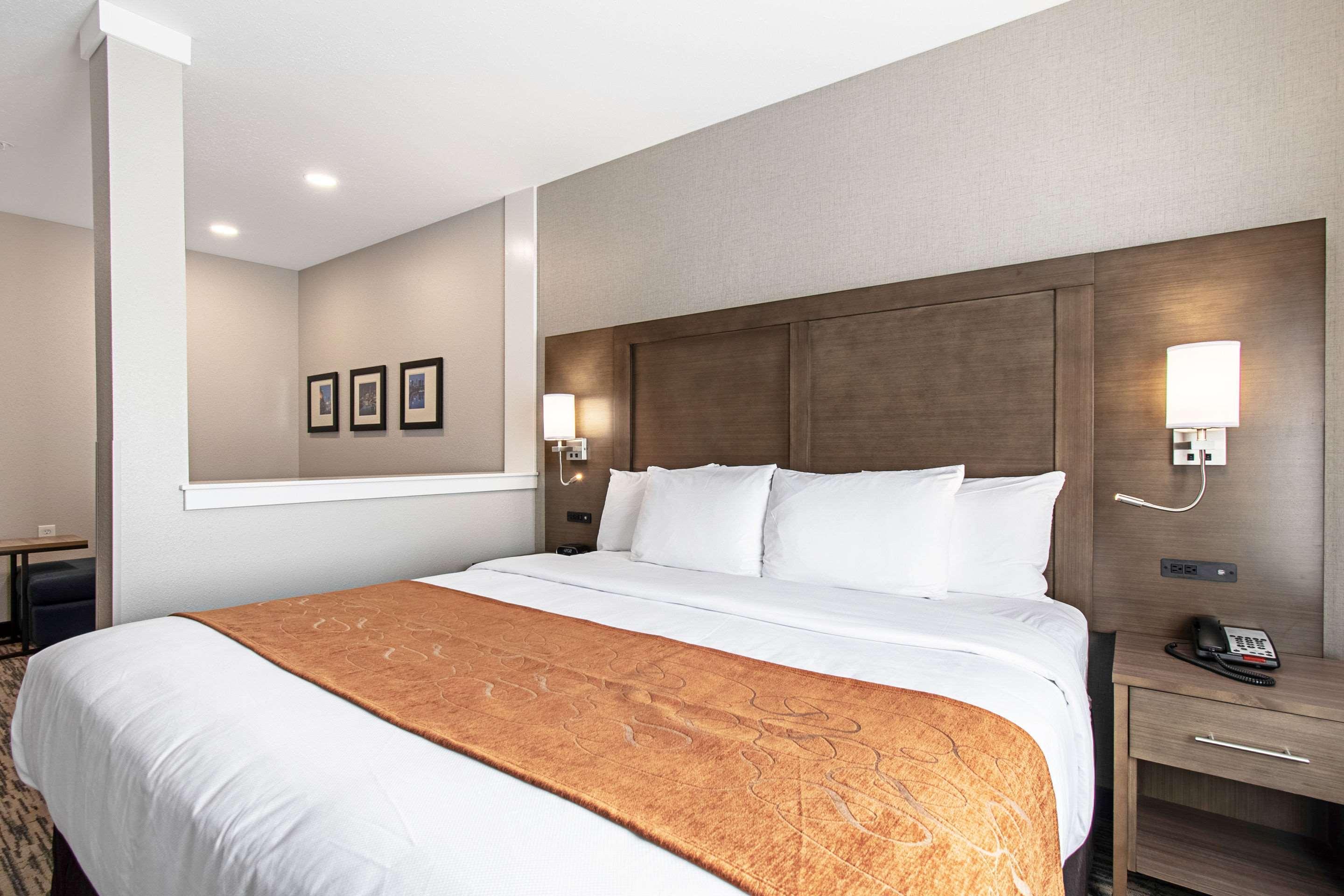 Comfort Suites Grove City - Columbus South Екстер'єр фото