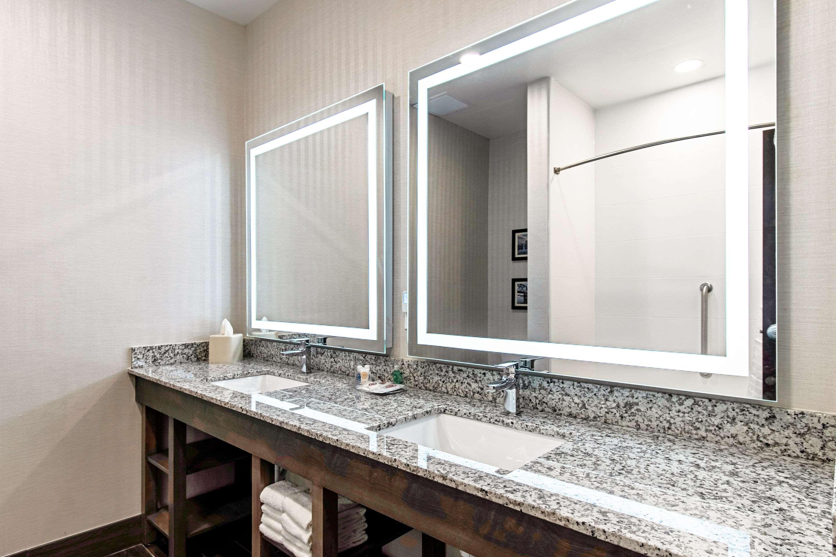 Comfort Suites Grove City - Columbus South Екстер'єр фото