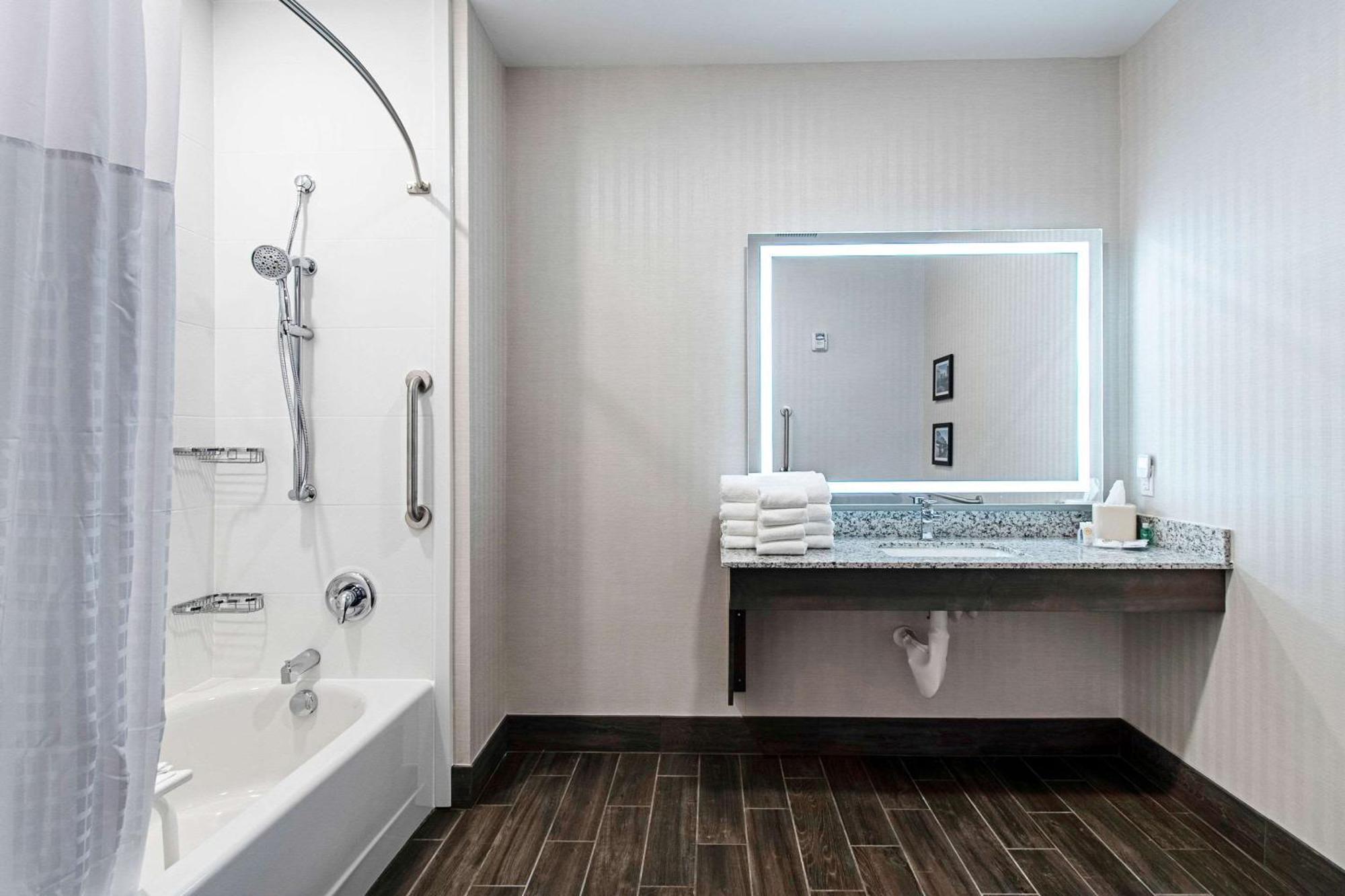Comfort Suites Grove City - Columbus South Екстер'єр фото